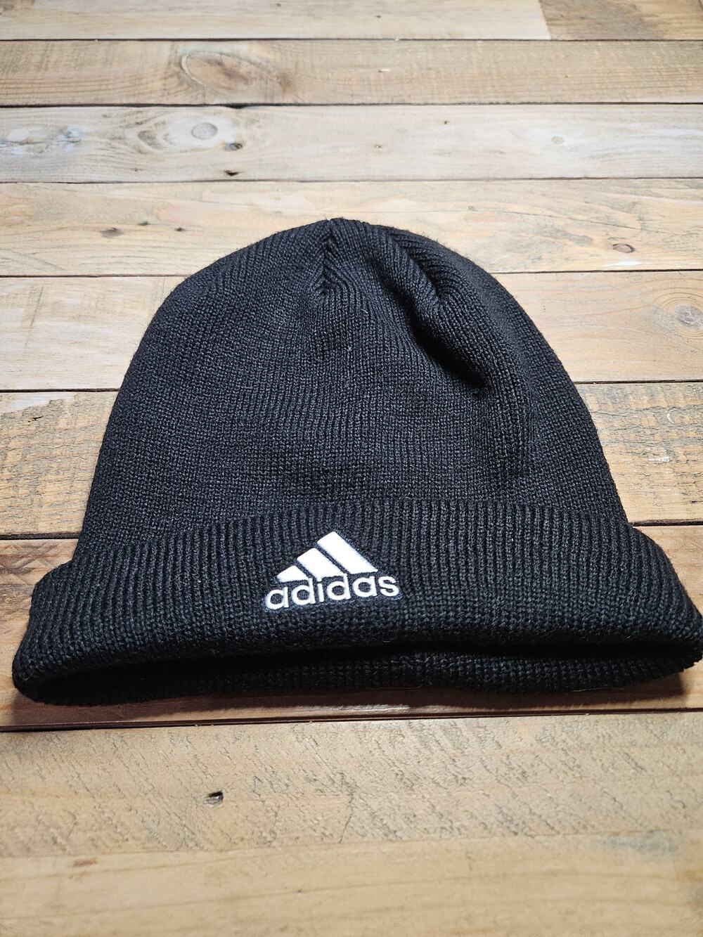 Adidas Embroidered Logo Mens Black Beanie OSFM NWOT